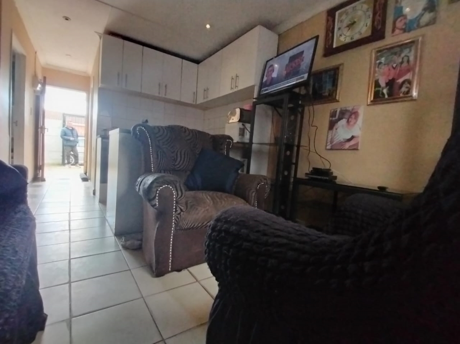 2 Bedroom Property for Sale in Pelican Park Western Cape